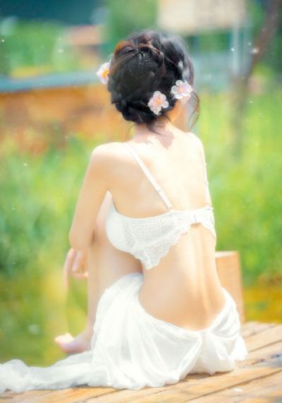 《奇怪的儿媳》电视剧