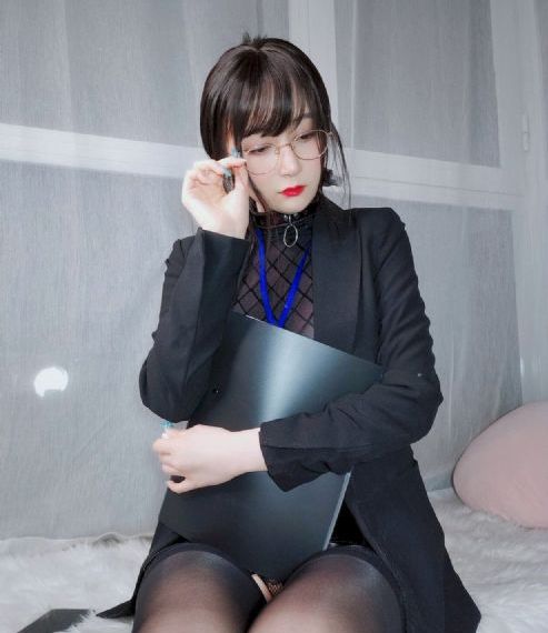漂亮的女老师电影