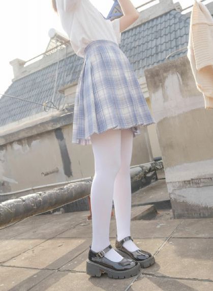 老师扒下内裤让我爽了一夜视频