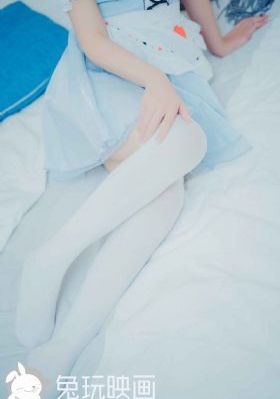 浴室里强摁做开腿呻吟拼免费视频