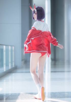 我们四个人换着来